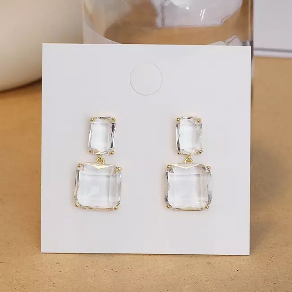 Square crystal clear drop earrings NEW - Picture 4 of 6